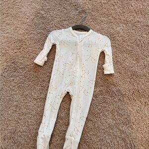 Kyte BABY White and Gold Starry Kids Footie